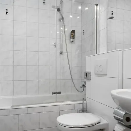 1, Direkt Am Bahnhof Apartment Aachen