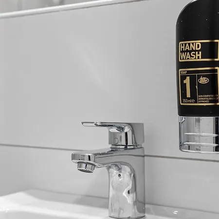 1, Direkt Am Bahnhof 아헨