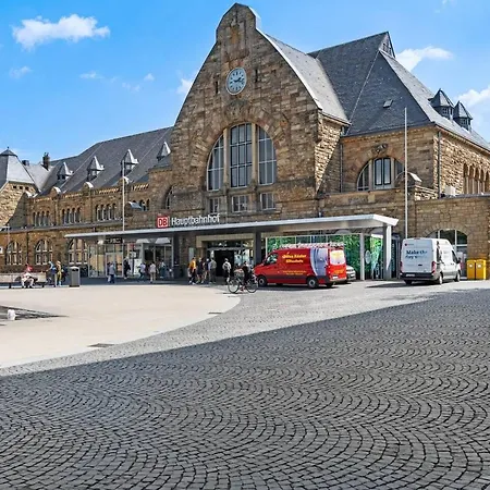 1, Direkt Am Bahnhof