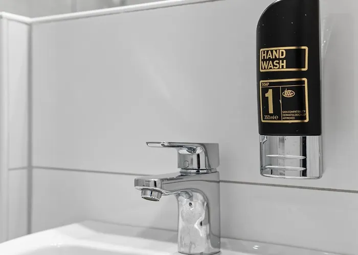 1, Direkt Am Bahnhof Aachen