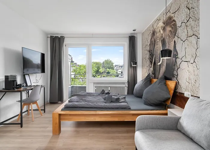 1, Direkt Am Bahnhof *